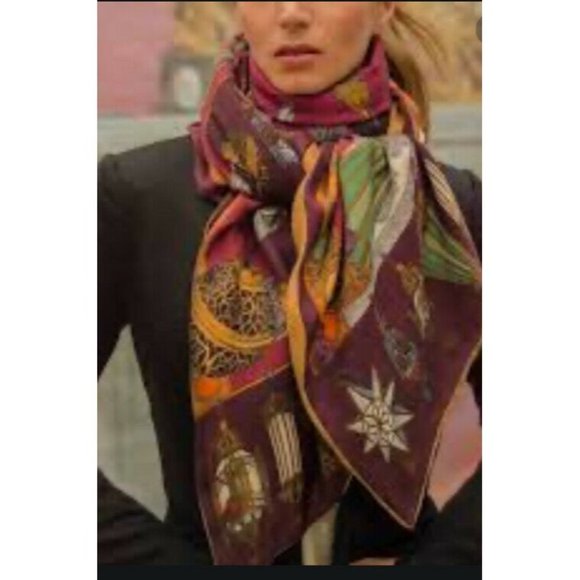 Gorgeous Green Wild Rag / Scarf 42" - Picture 2 of 2